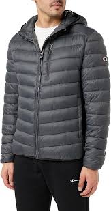 Cazadora Champion Legacy Outdoor: Estilo y Comodidad para Todos