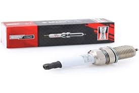 Bujía Titan Champion para un Encendido Perfecto