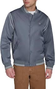 Chaqueta Champion Lightweight Varsity: Estilo y Comodidad para Todos