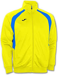 Chaqueta Joma Champion III: Comodidad y Estilo para Todos